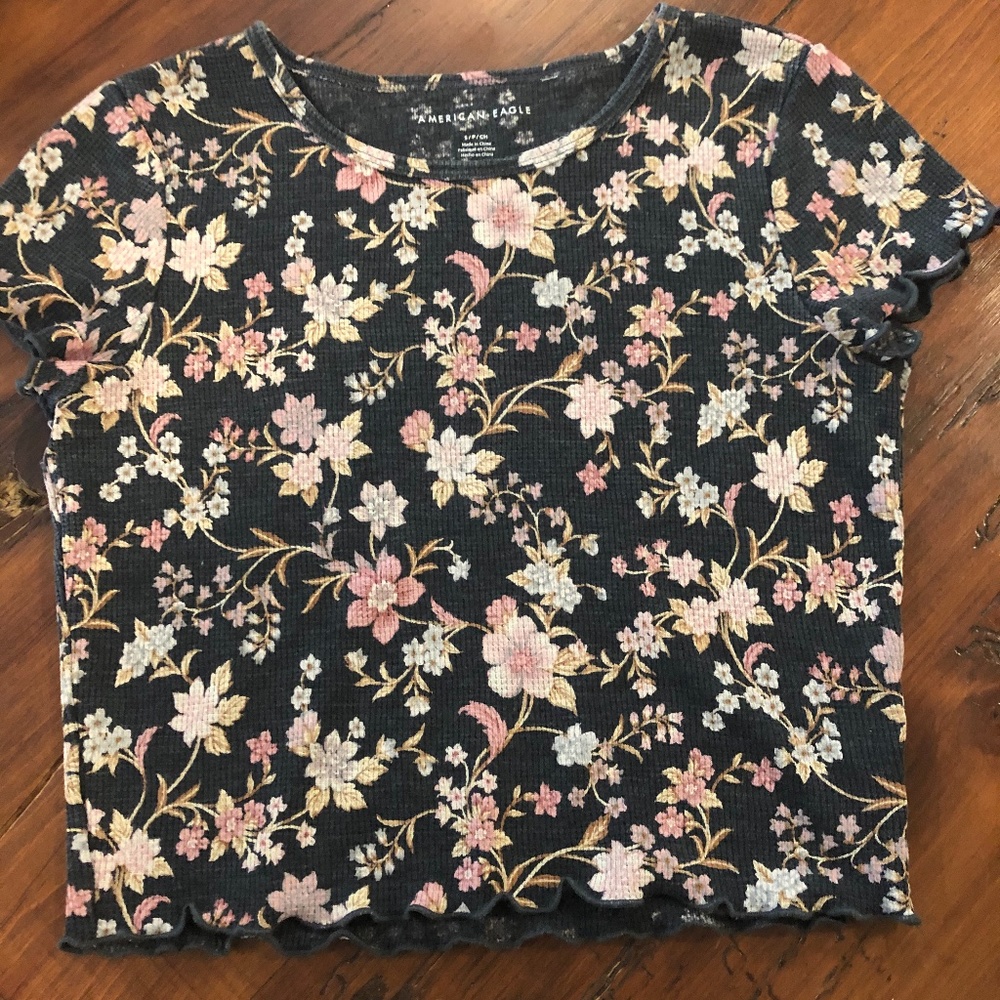 American Eagle crop top